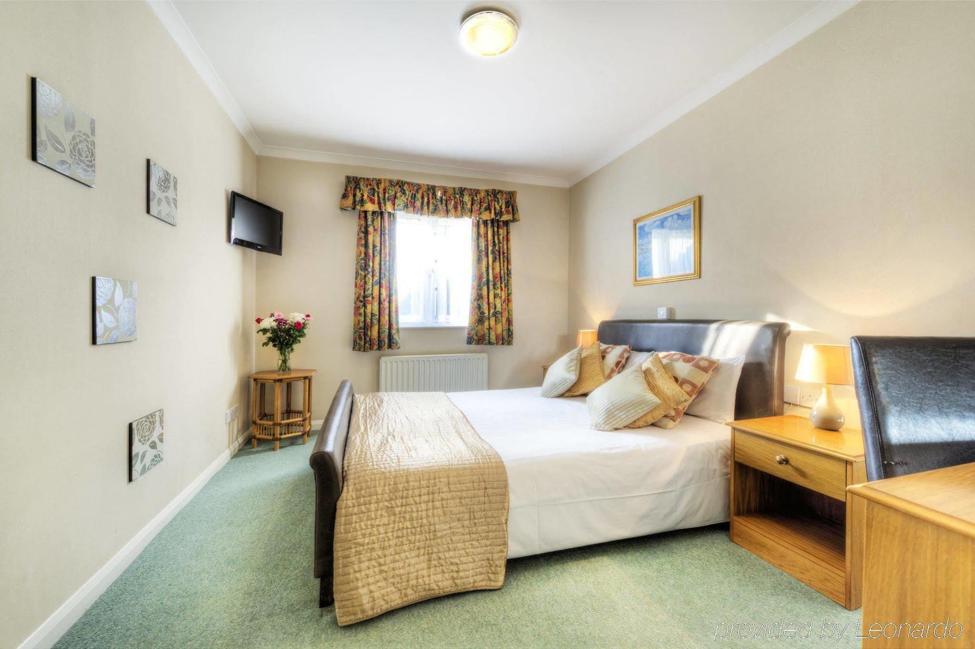 Flexistay Reading West Aparthotel - With Communal Kitchen Use Экстерьер фото