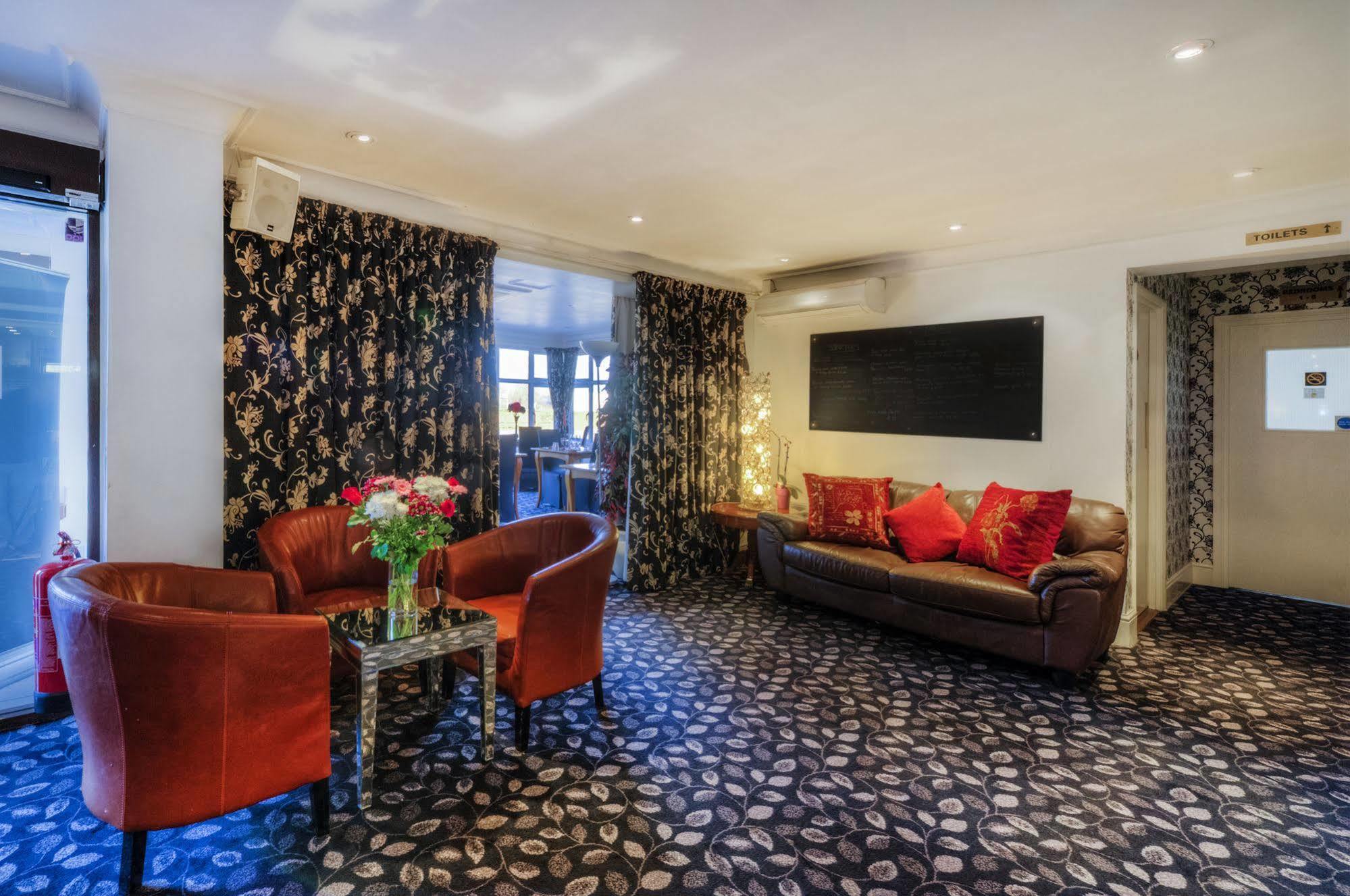 Flexistay Reading West Aparthotel - With Communal Kitchen Use Экстерьер фото